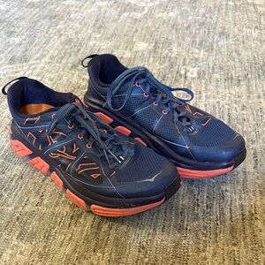 Hoka one one infinite Navy and orange  Sneakers - size women’s 9.5